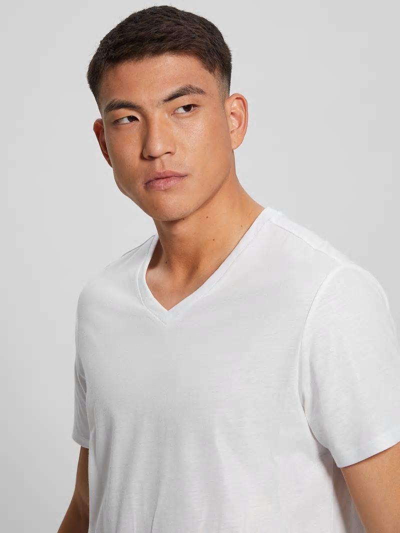 Guess Mason Yoke V-Neck Tee - Pure White